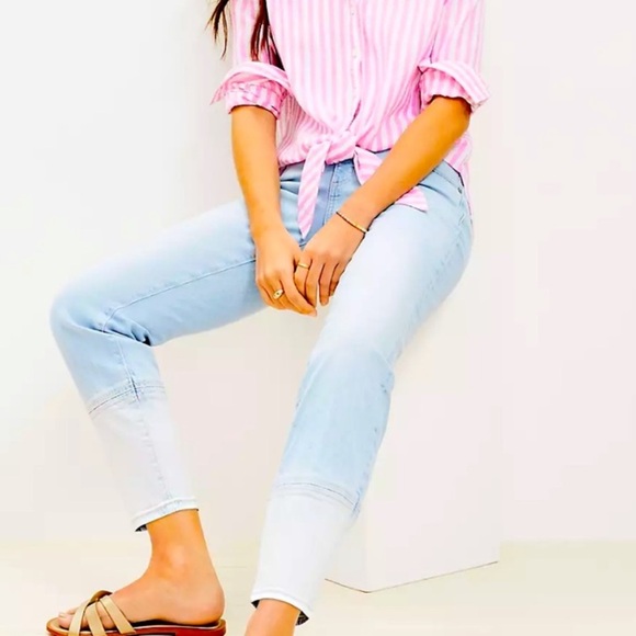 LOFT Girlfriend Jeans Light Indigo Straight Leg - Picture 3 of 15